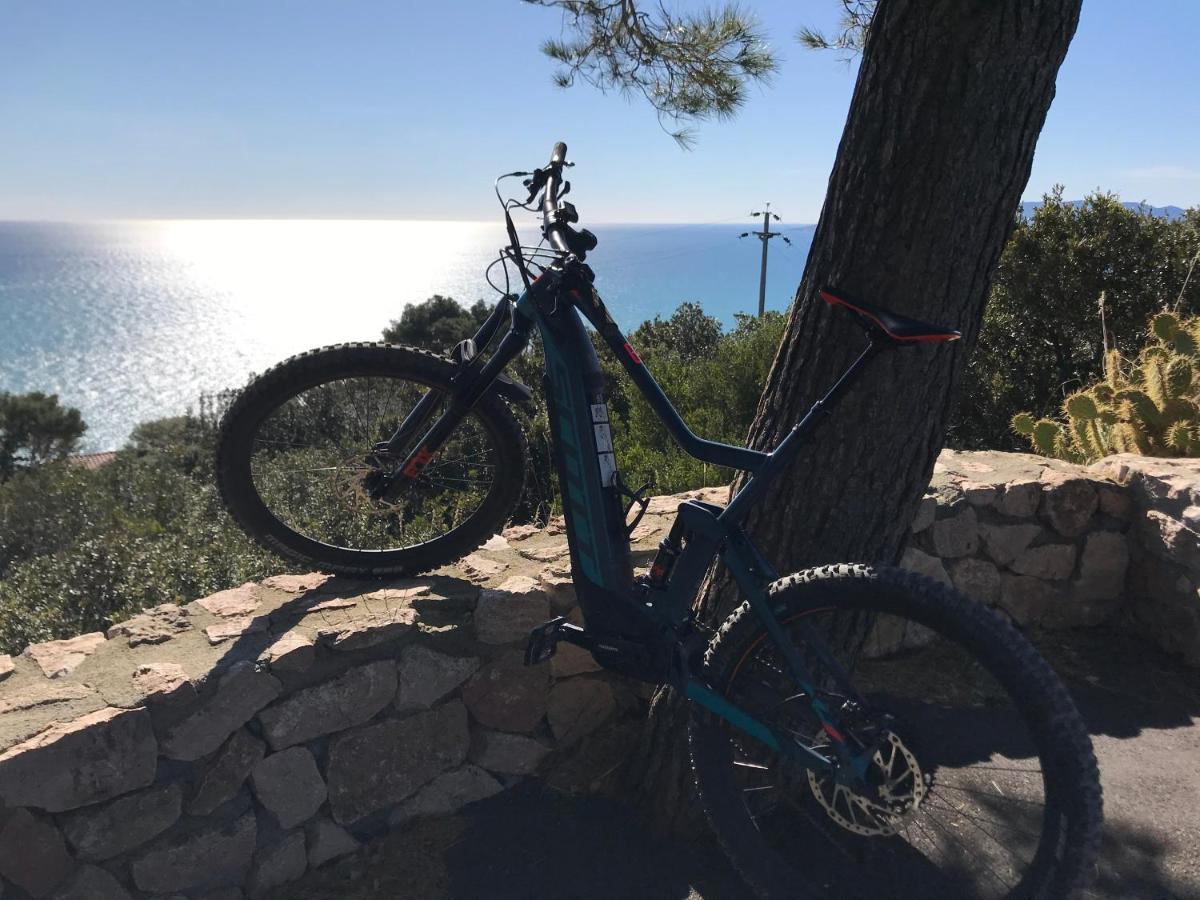Bike&Boat Argentario Hotel Porto Santo Stefano  Bagian luar foto