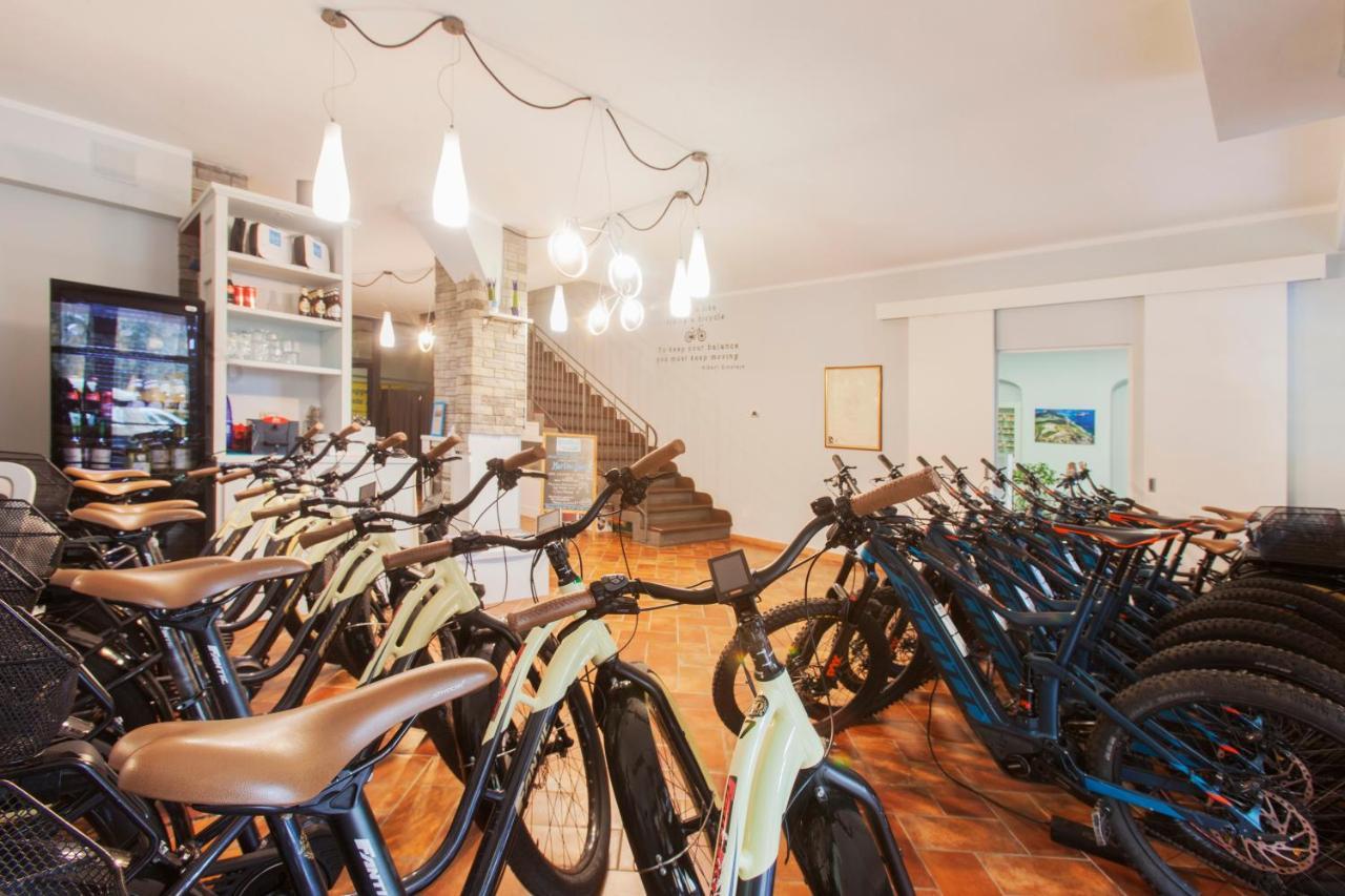 Bike&Boat Argentario Hotel Porto Santo Stefano  Bagian luar foto