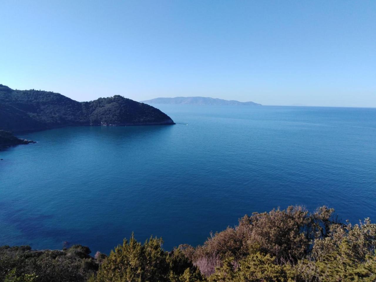 Bike&Boat Argentario Hotel Porto Santo Stefano  Bagian luar foto